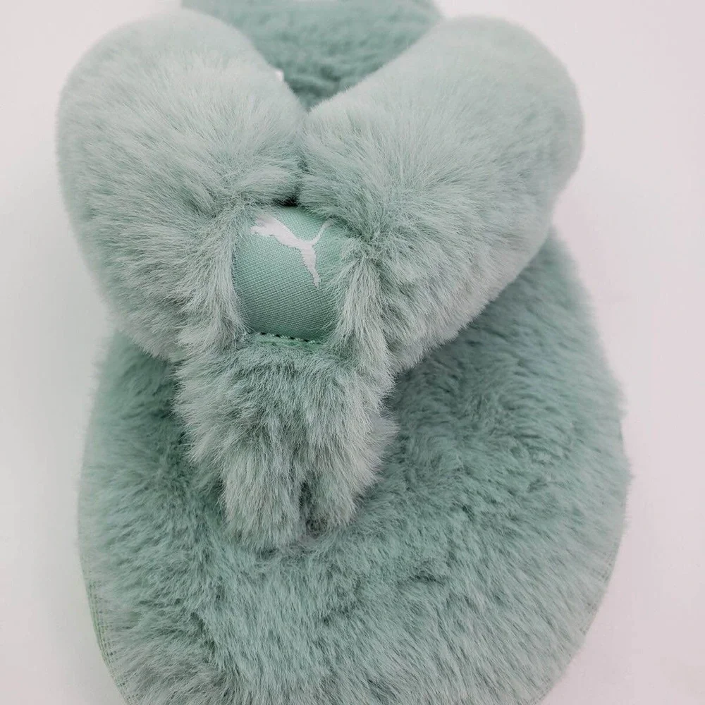 PUMA • Kids Fluff Flip Slides